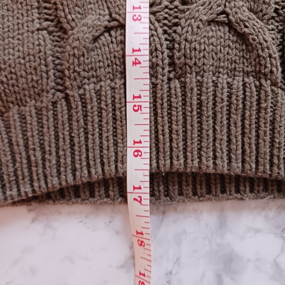 Aeropostale Cropped Olive cable knit pull over hooded sweater womens small - Picture 6 of 10